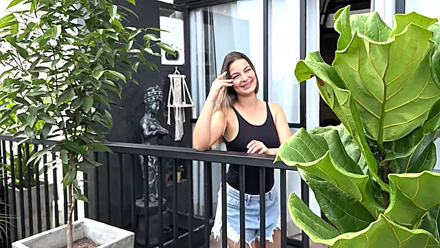 I Seduce My Married Neighbor And Invite Him Over To My House While My Cuckold Husband Is Away, He Fucks My Hairy Pussy! Liatovar