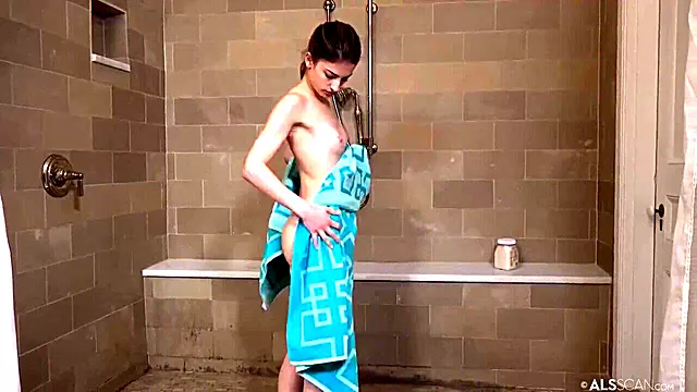 Solo Ado 18, Mature Et Jeune, Matures Anal, Ado Se Masturbe Le Cul, Babe Fist, Brune Solo, Doitage Anal Solo