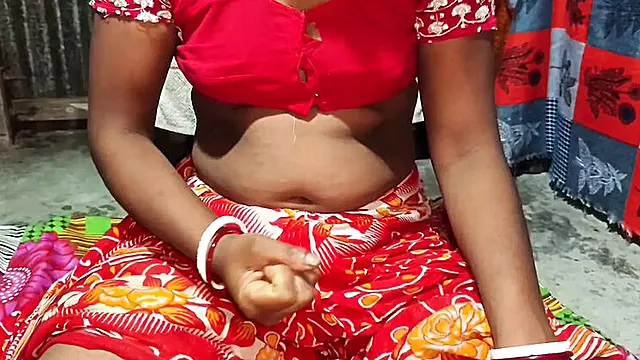 Desi Bhabhi Big Ass Fingering Sex with Oiled Pussy Orgasm