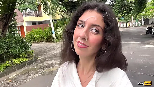Plavusa I Brineta Puse, Sperma Po Faci, Sperma Po Licu, Fetiš Pičke, Sperma Tineđeri, Javno Za Pare