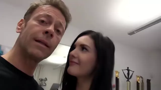 Nactileta Hardcore, Obří Penis, Erotické Teens