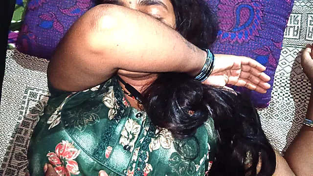 Beautiful Indian Women Sex with Stranger