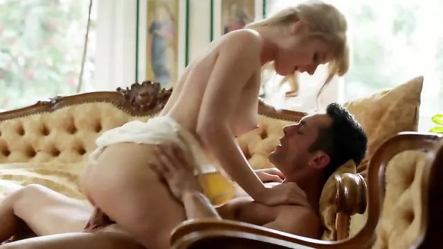 Charlise Bella fucks & strokes her man after long term separation