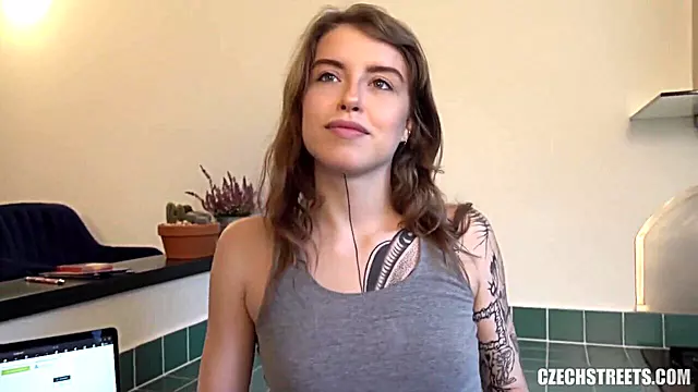 Teen Titten Amateur, Hinten Arsch, Große Tittenfick, Sperma Im Mund Nahaufnahme, Sperma Von Arsch Essen