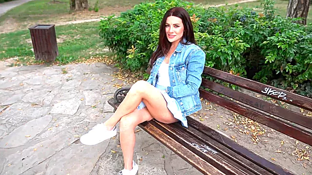 Výstřik Na Amatérku, Němky Amatérky, Výstřik Mrdky, Vystřiky Semene Do Pusy, Felace Public