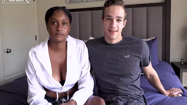 Thick Dick Gamer Nerd Splits Fat Booty Kourtney Harris