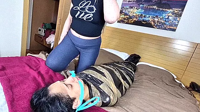 The malnourished slave being completely dominated and punished with farts in her nose - Isabelita - CLIP 1