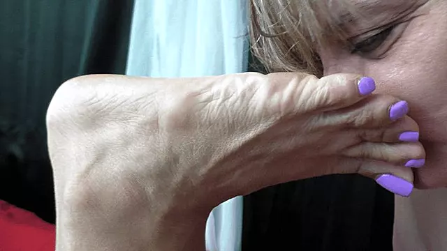 Fuß Domina, Lesben Feet Domination, Fussfetisch, Bbw Füsse, Foot Worship Lesbisch, Fuss Schnüffeln