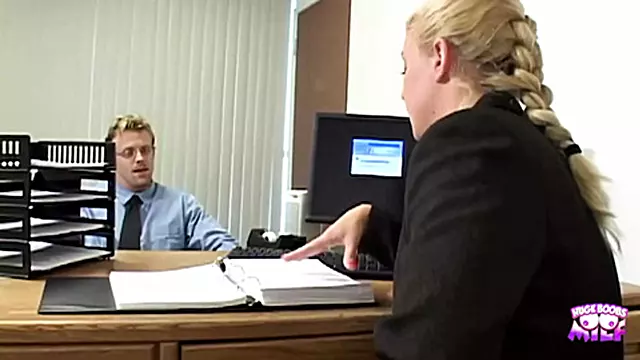 Velky Penis Do Kundy, Velké Kundy, Velke, Obrovsky Penis, Blondýna S Penisem, Blond Na Kozy