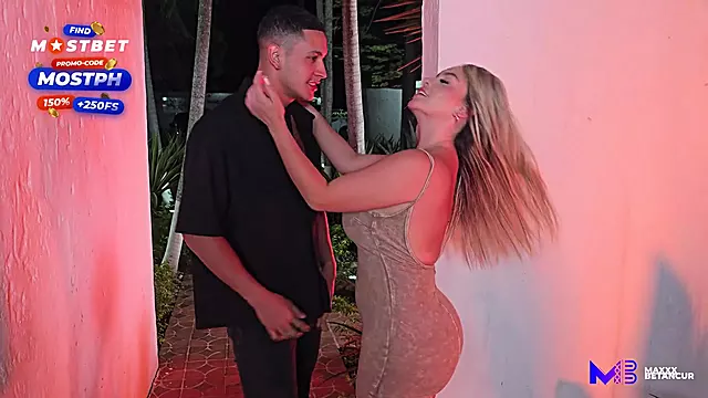 Cuckold boyfriend fucks a friend behind his girlfriend's back - Max Betancur & Tatiana Alvarez