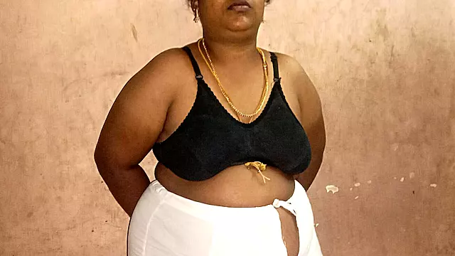 My Stepmother's Stepdaughter Was Alone at Home, I Would Have Sex with Her and Then Leave Her Alone Like a Woman.