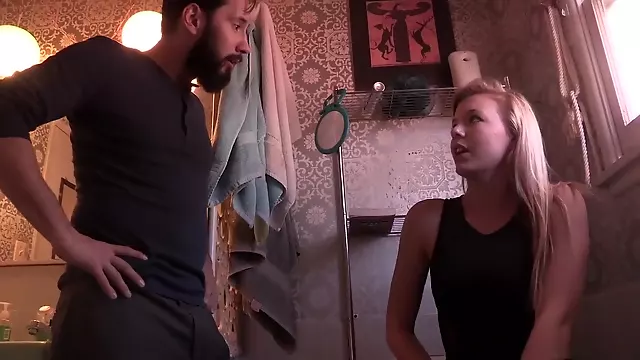 Kiêm On Mặt, Toc Vang, Xăm Hình, Nhieu Long, Xỏ Khuyên Vào Buồi, Diễn Viên Sex, Xỏ Khuyên, Trường Đại Học Địt Nhau