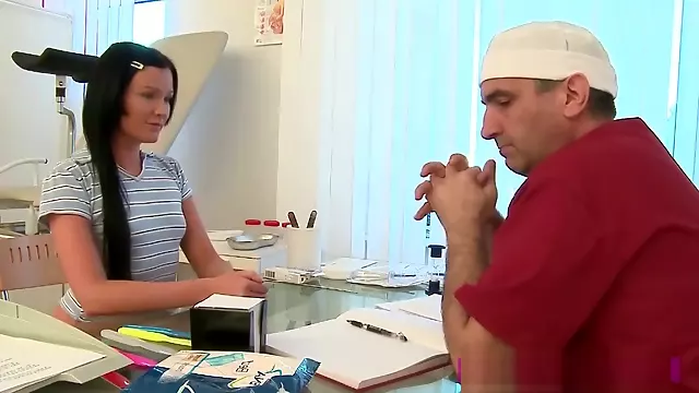 Russia Tette, Tette, Teenagers Piccole Tette, Tette Piccole, Teen Russe, Russian Teen Viene Scopata